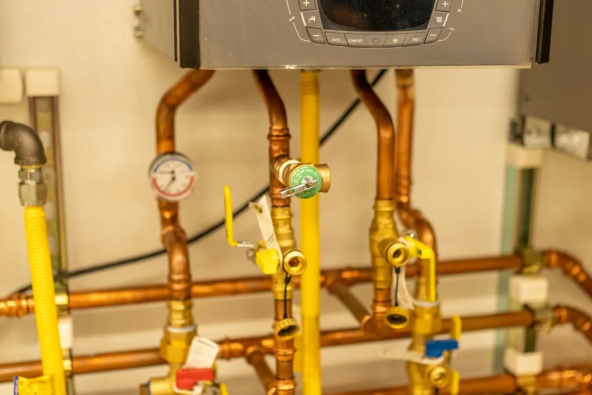 Licensed technician providing Slab Leak Repair for a homeowner in Litchfield