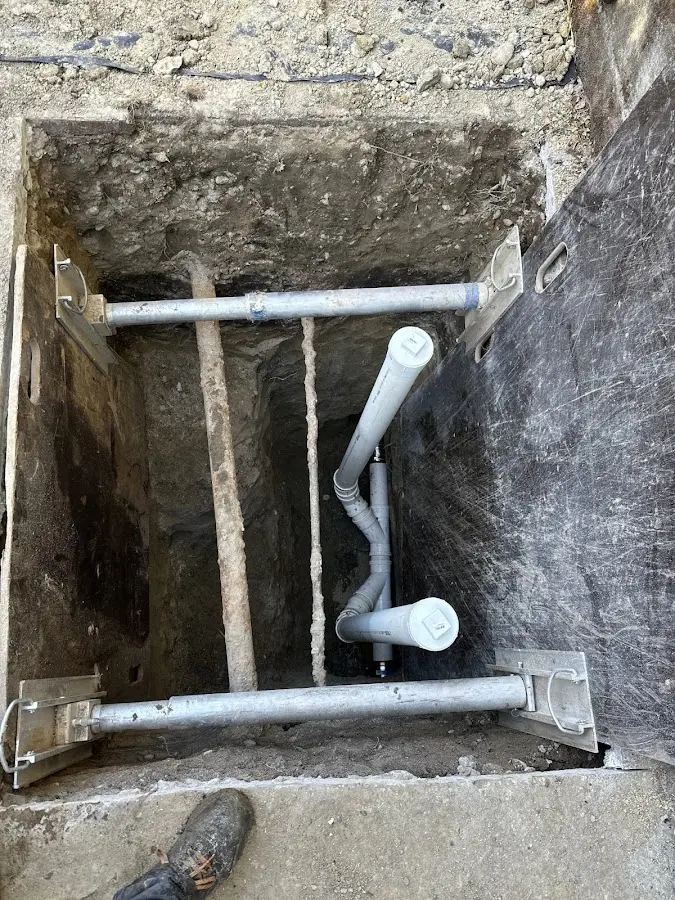Experienced plumber completing Gas Line Repair work in Litchfield